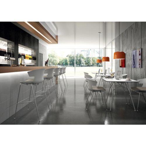 Design Barhocker, Stahlrohrgestell: Chrom, Kunststoffschale: Dunkelgrau, Polsterung: ohne Polster