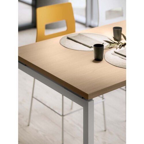 Besprechungstisch auf Stehhöhe,  Gestell:Silber DekorEiche Hell Breite 180 cm