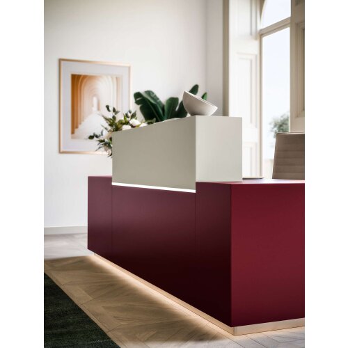 Empfangstheke Zenith in verschiedenen Breiten