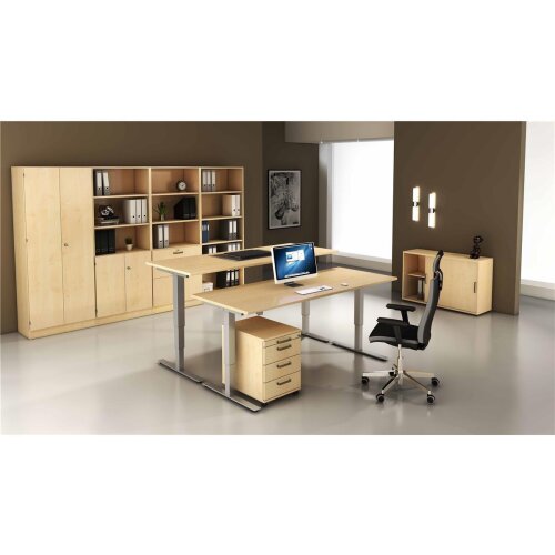 Aktenschrank 5 Ordnerhöhen mit Sockelblende, 2 OH Türen unten abschließbar, 3 OH Regal oben Ahorn/ Ahorn