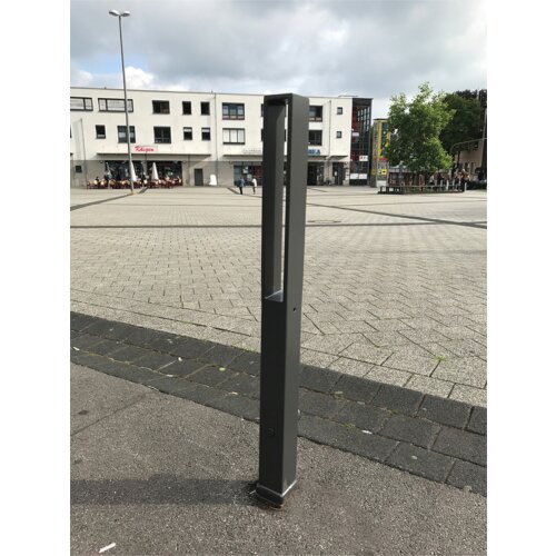 Stilpoller 70 x 70 mm mit Flachstahl-Aufsatz