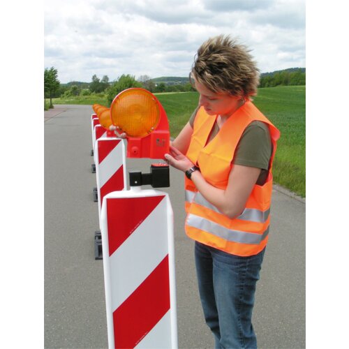 Sicherheitsbake Typ 60 Beklebung doppelseitig  Folienart Schraffenfolie  Reflexionsklasse RA1