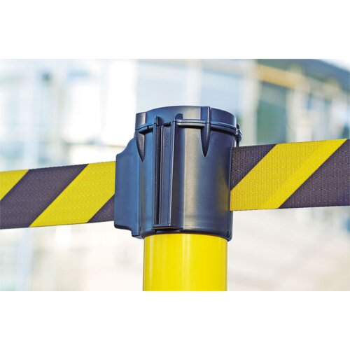 Personenleitsystem Willi Gurt Farbe schwarz/gelb  Pfosten Farbe gelb