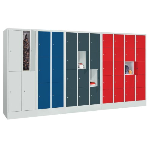 Schliessfachschrank 12 Fächer, Abteilbreite 300mm, auf Sockel