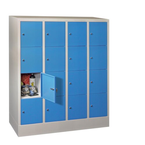 Schliessfachschrank 152 cm hoch, 16 Fächer, Abteilbreite 300mm, auf Sockel