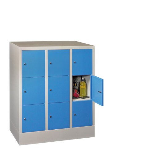 Schliessfachschrank 9 Fächer, Abteilbreite 400 mm, auf Sockel, Höhe 119 cm, Korpus: Anthrazitgrau, Türen: Lichtgrau, Zylinderschloss