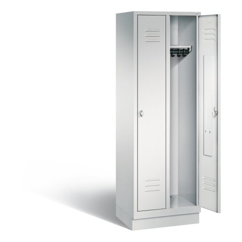 Spind Classic auf Sockel, 2 Abteile, Abteilbreite 300mm, Farbe Korpus: Lichtgrau, Farbe Front: Lichtgrau