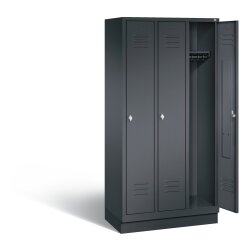 Spind Classic auf Sockel, 3 Abteile, Abteilbreite 300mm,...