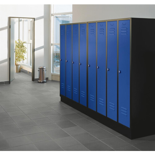 Spind Classic auf Sockel, 4 Abteile, Abteilbreite 300mm, Farbe Korpus: Schwarzgrau, Farbe Front: Schwarzgrau