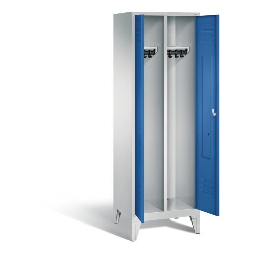 Spind Classic mittig schliessend auf Füßen, 2 Abteile für 1 Person, Abteilbreite 300mm, Farbe Korpus: Lichtgrau, Farbe Front: Enzianblau
