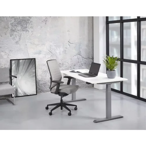 Schreibtisch elektrisch höhenverstellbar Serie EHT3, Dekor Weiss, Gestell Silber, Maß: 65-130 h. x 80 t. x 140 br. cm